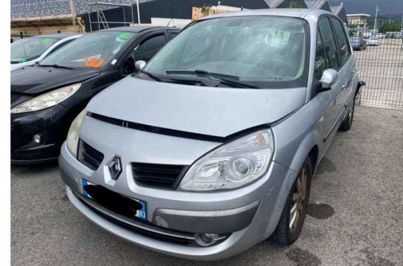 Renault Scenic 2 Phase 1 pour pièces à Toulon